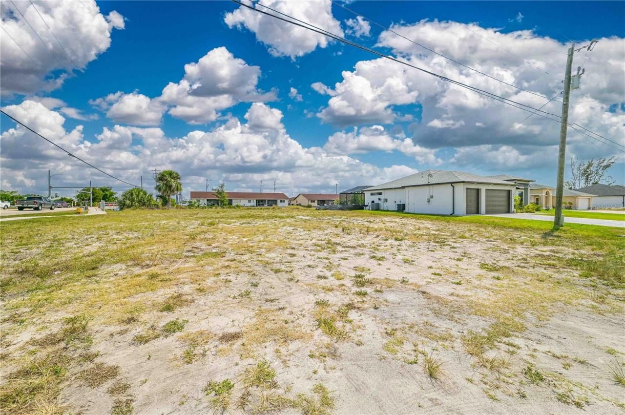 802 SW 31st Terrace, Cape Coral, FL 33914 Photo