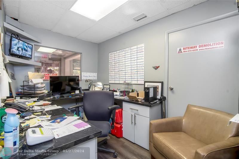 3071 NW 64th Avenue, Sunrise, FL 33313 Photo