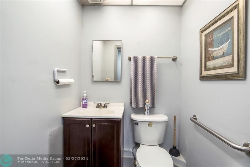 3071 NW 64th Avenue, Sunrise, FL 33313 Photo