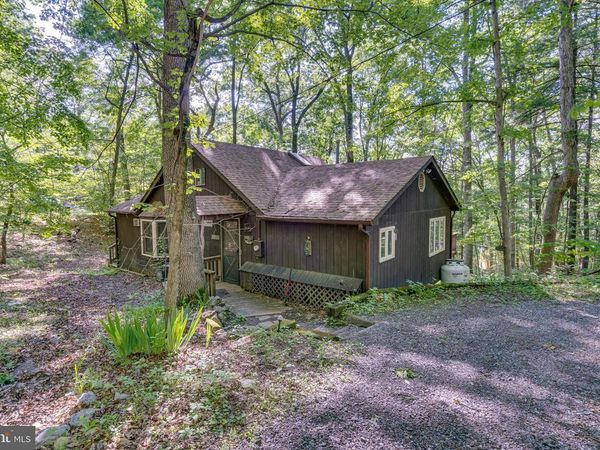 1045 BOY SCOUT ROAD, HEDGESVILLE, WV 25427