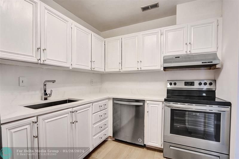 6249 Bay Club Drive, Unit 4, Fort Lauderdale, FL 33308 Photo