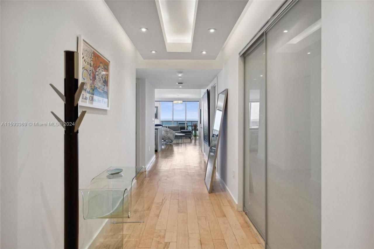 1800 S Ocean Dr, Unit 1401, Hallandale Beach, FL 33009 Photo