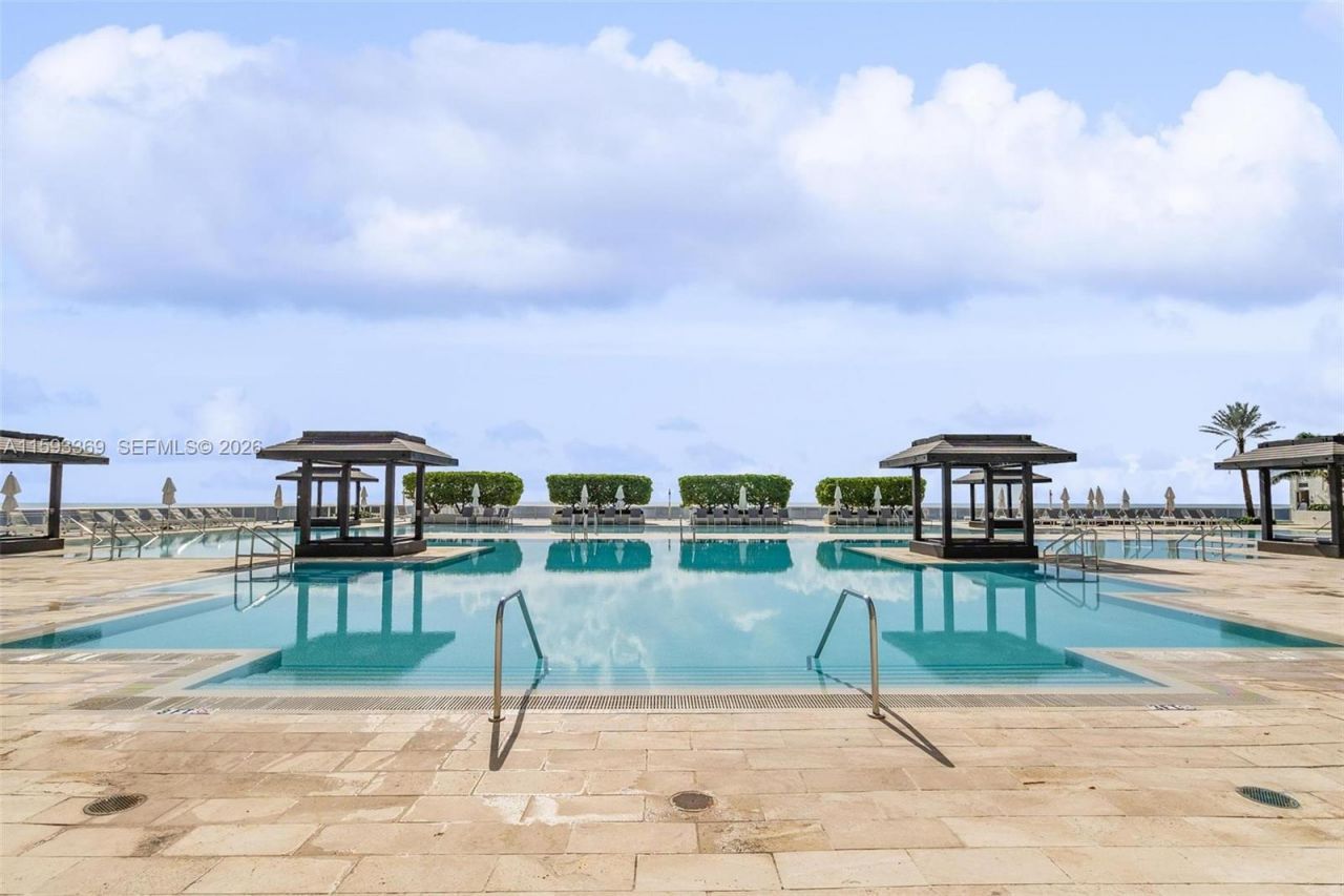 1800 S Ocean Dr, Unit 1401, Hallandale Beach, FL 33009 Photo