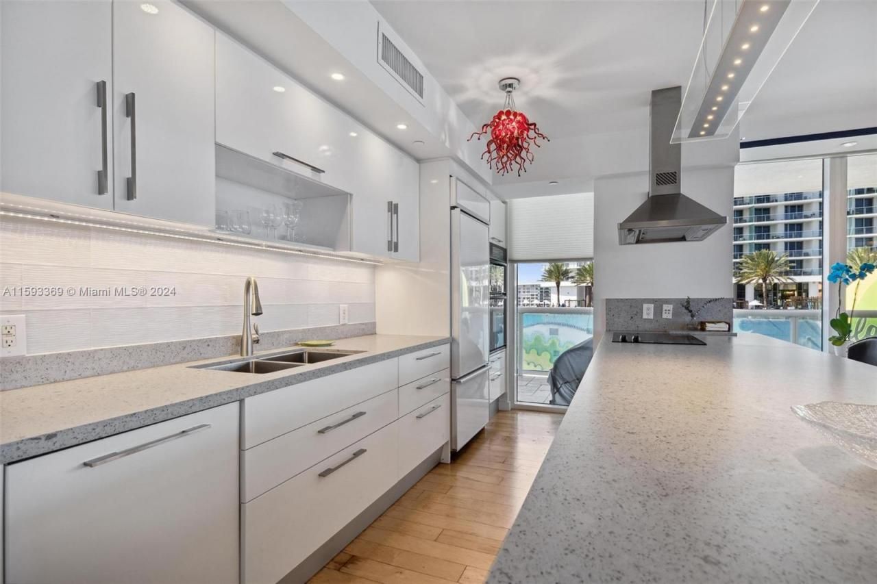 1800 S Ocean Dr, Unit 1401, Hallandale Beach, FL 33009 Photo