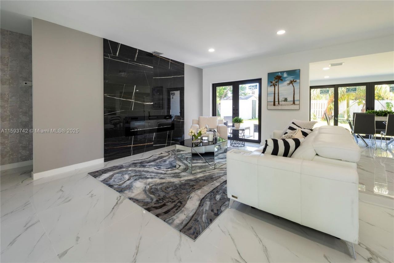 2308 SE 18 St, Fort Lauderdale, FL 33316 Photo