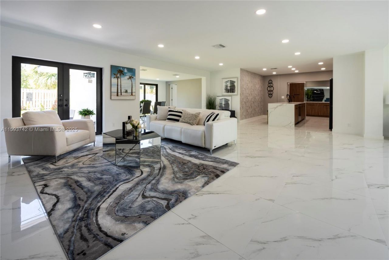 2308 SE 18 St, Fort Lauderdale, FL 33316 Photo