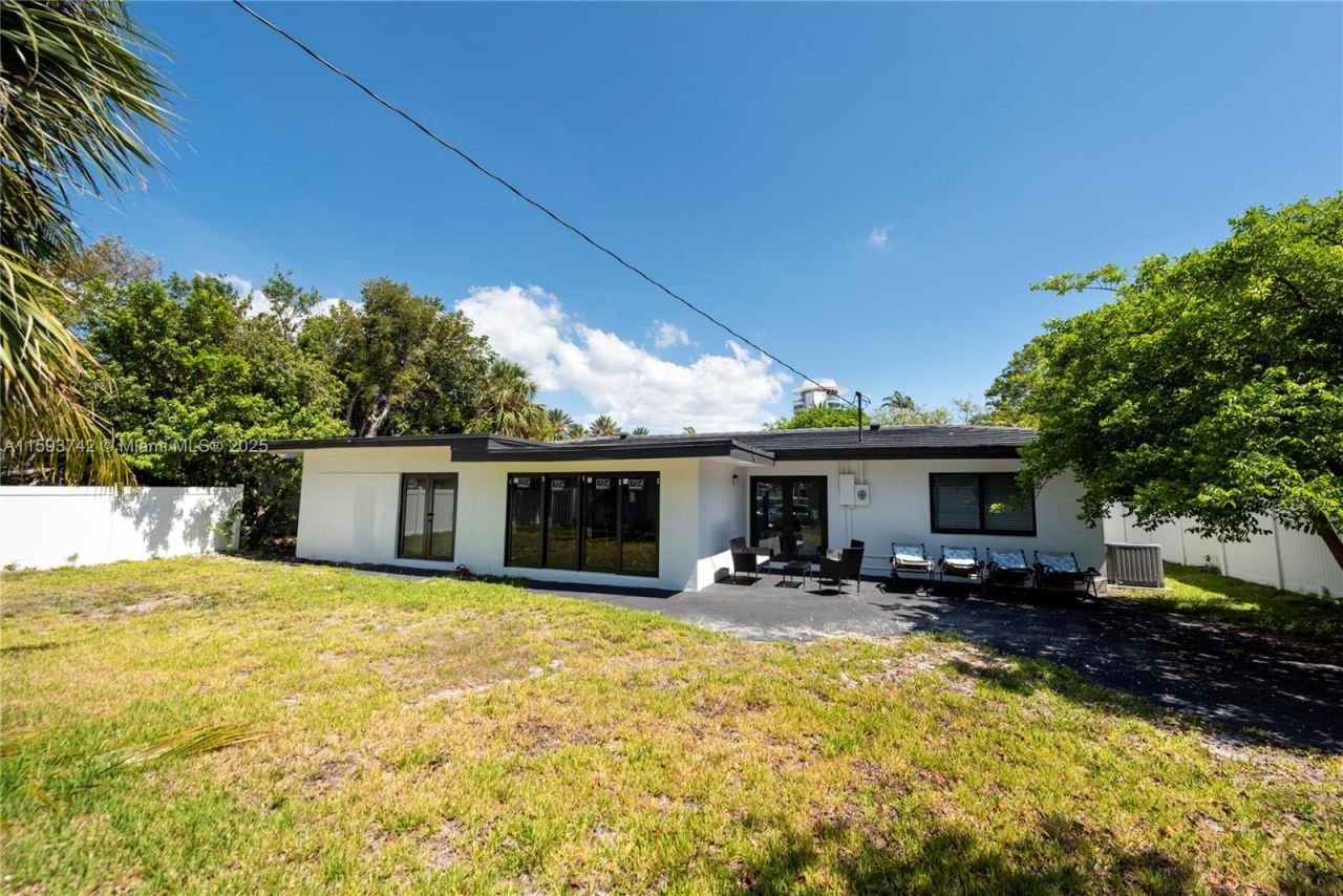 2308 SE 18 St, Fort Lauderdale, FL 33316 Photo