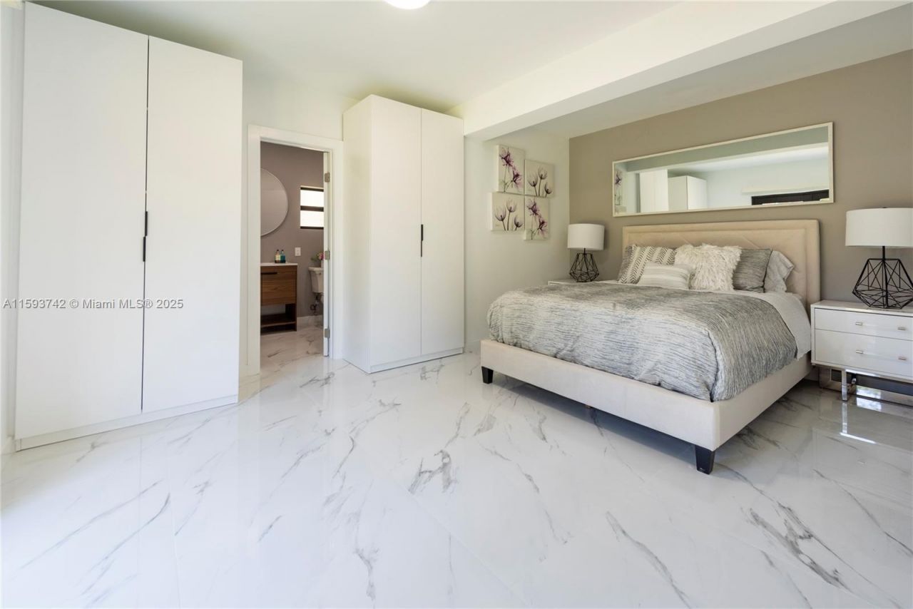 2308 SE 18 St, Fort Lauderdale, FL 33316 Photo