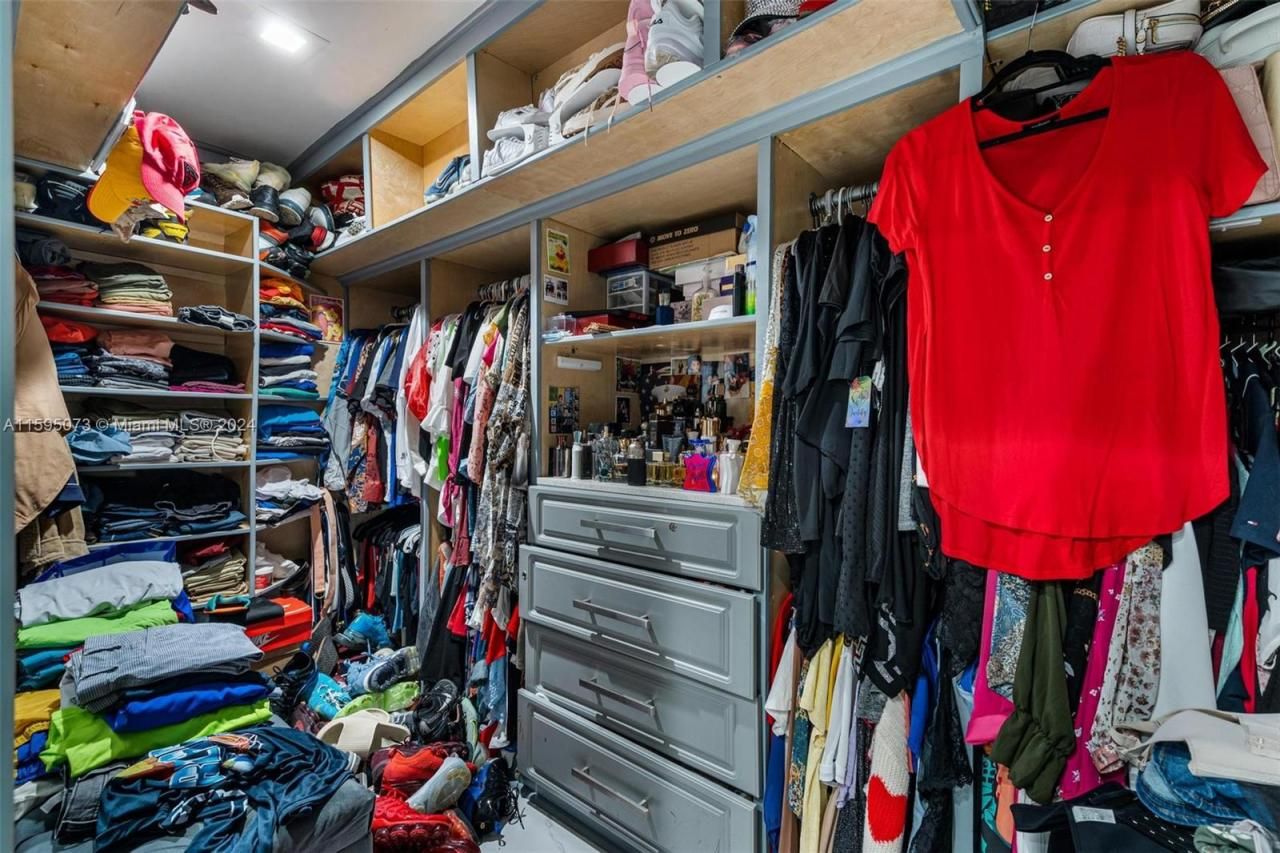 1651 NW 111th St, Miami, FL 33167 Photo