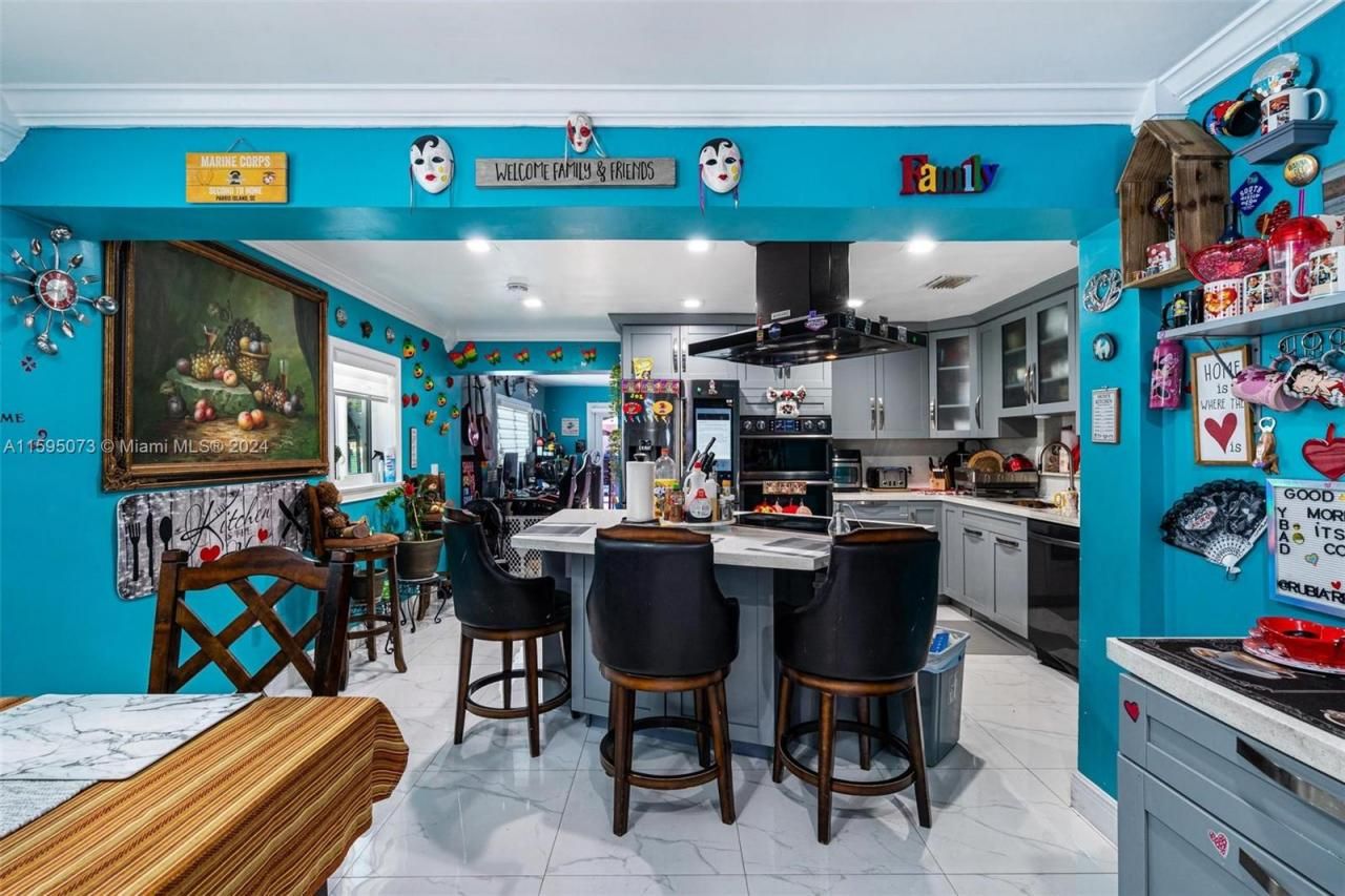 1651 NW 111th St, Miami, FL 33167 Photo