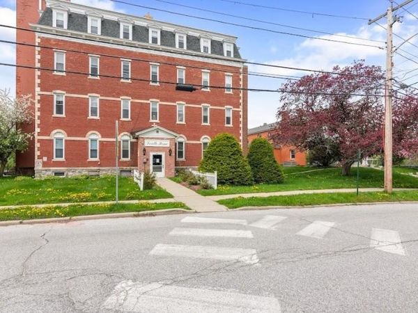 59 Meadow Street, Rutland City, VT 05701