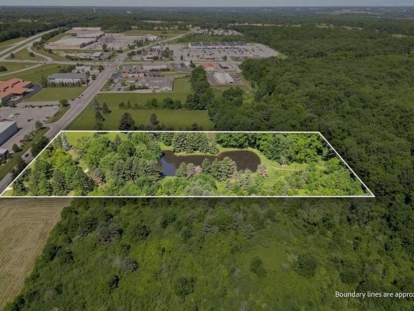 1980 Walker Lake Road, Ontario, OH 44906