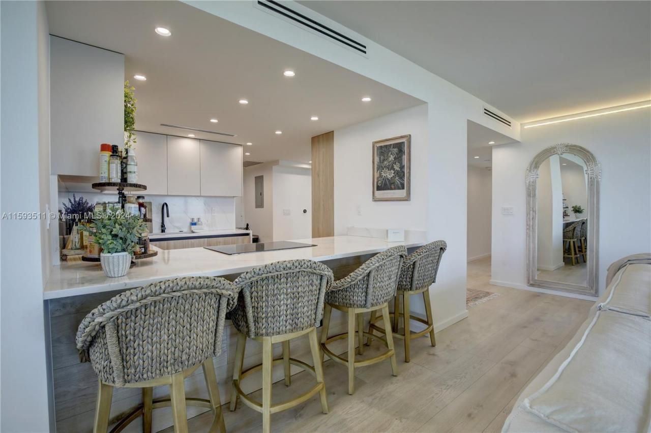 1121 Crandon Blvd, Unit D1201, Key Biscayne, FL 33149 Photo