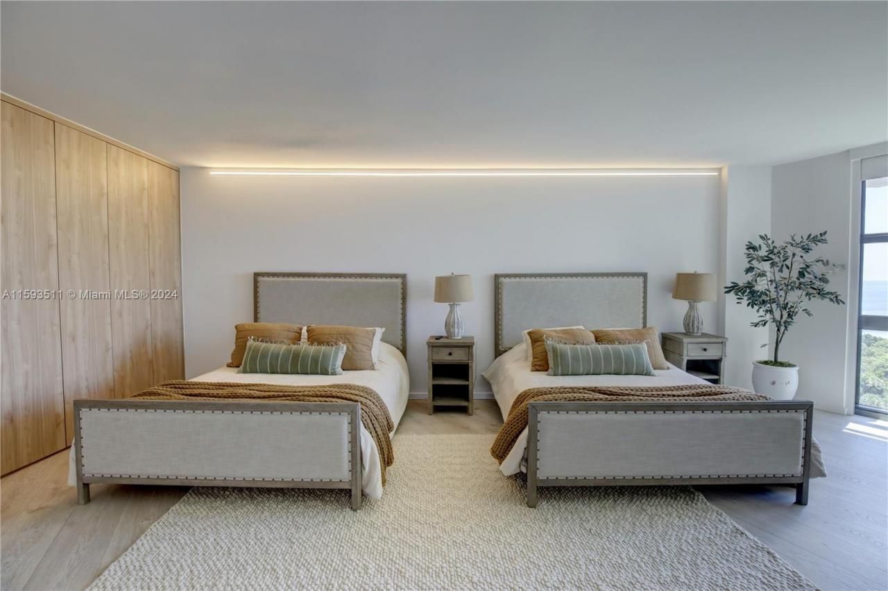 1121 Crandon Blvd, Unit D1201, Key Biscayne, FL 33149 Photo