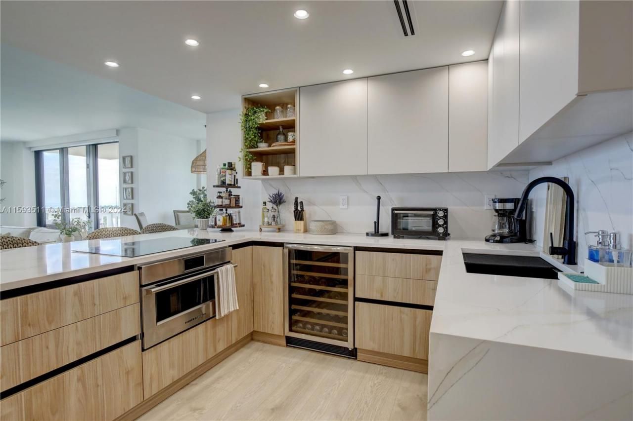 1121 Crandon Blvd, Unit D1201, Key Biscayne, FL 33149 Photo