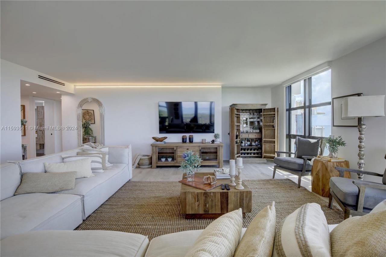 1121 Crandon Blvd, Unit D1201, Key Biscayne, FL 33149 Photo