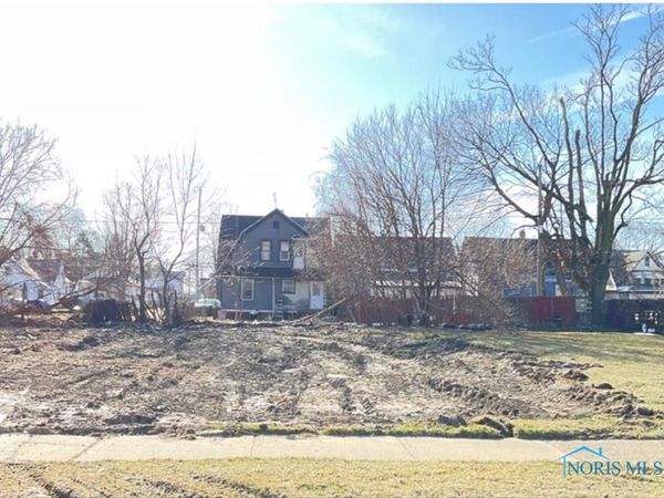 1944 Chase Street, Toledo, OH 43611