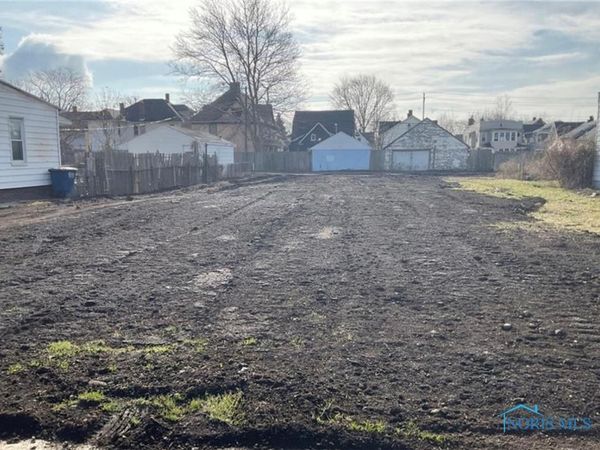 2030 N Ontario Street, Toledo, OH 43611