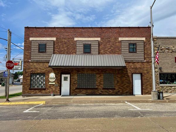 100 N Washington Street, Edgewood, IA 52042