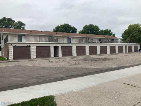 204 5 Street NW, Unit D, Dilworth, MN 56529