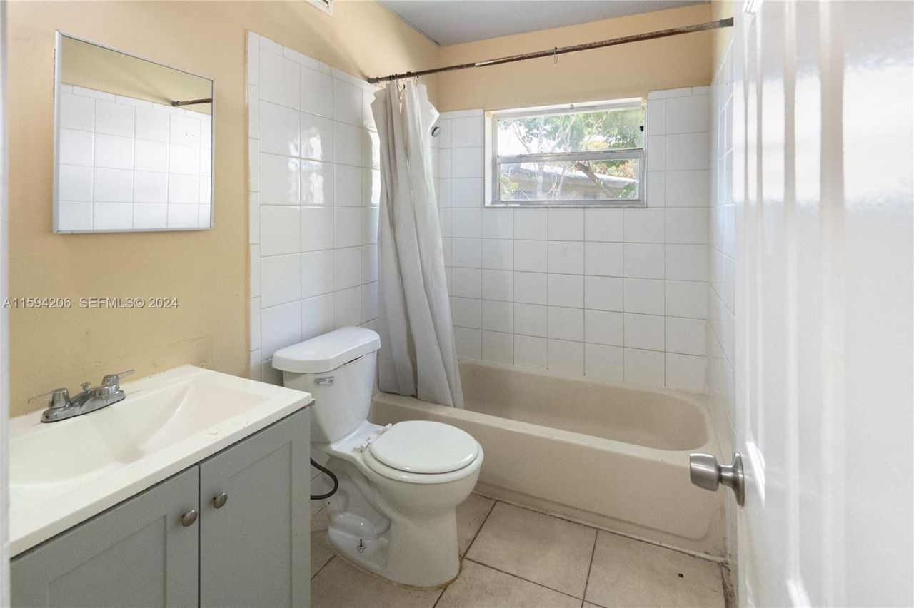 1440 NW 20th St, Unit B, Fort Lauderdale, FL 33311 Photo