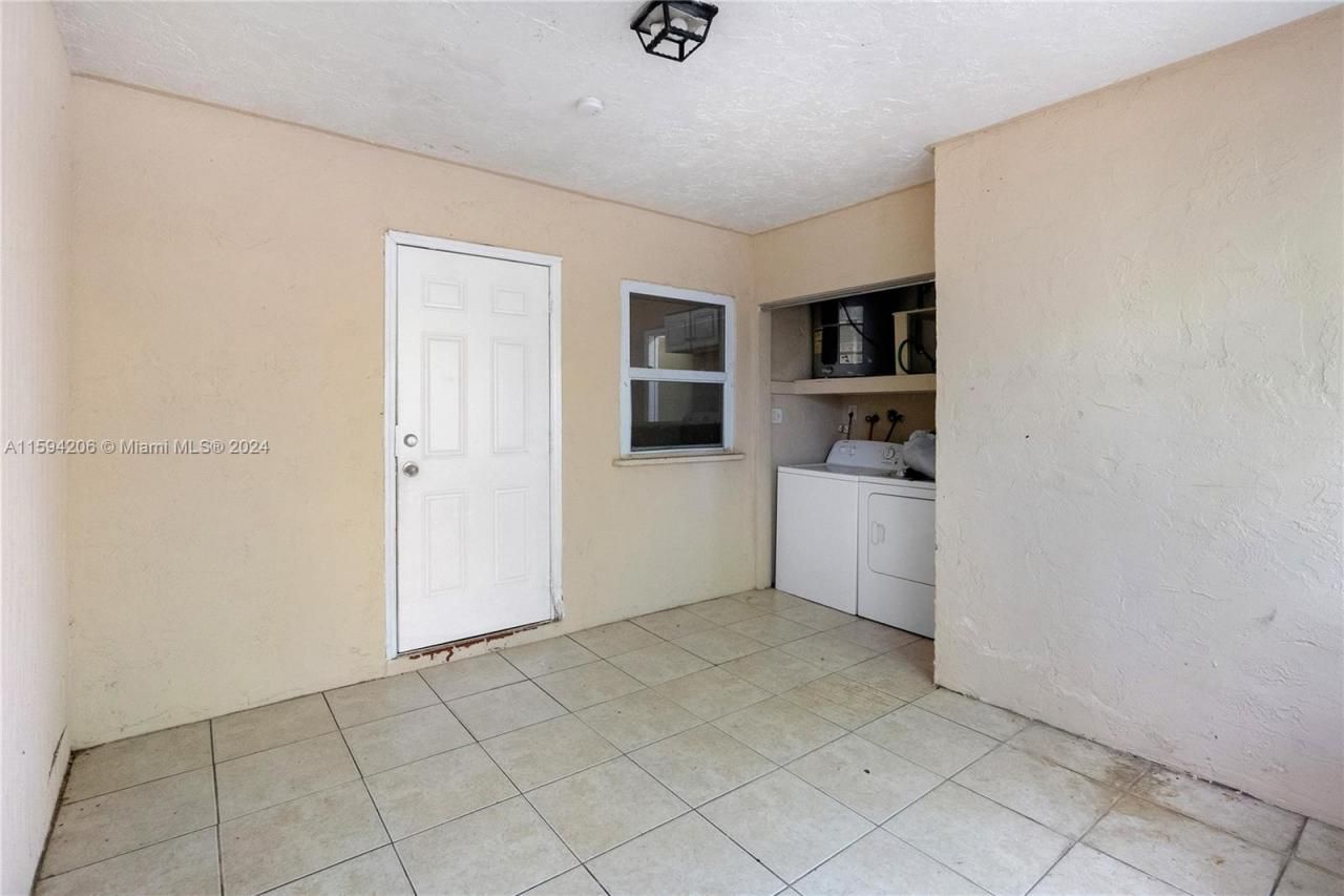 1440 NW 20th St, Unit B, Fort Lauderdale, FL 33311 Photo