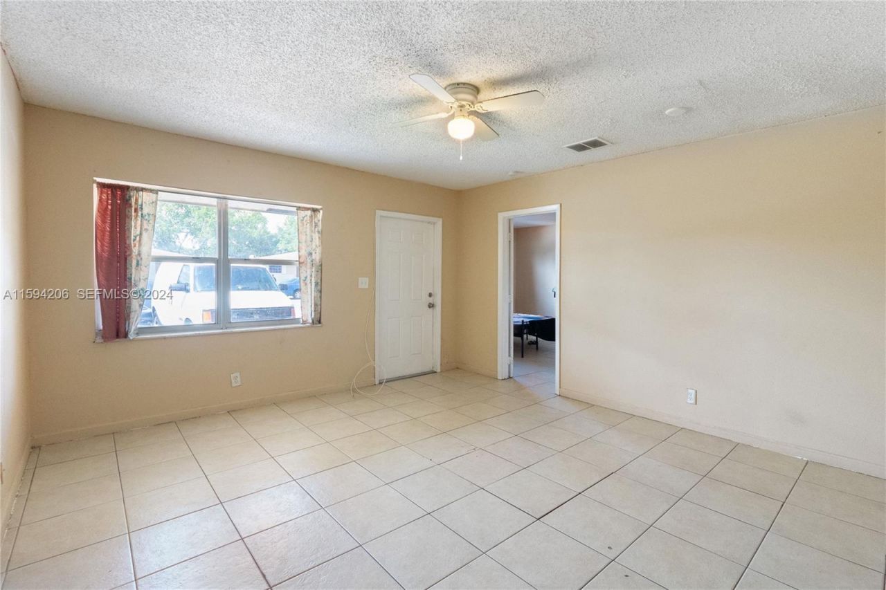 1440 NW 20th St, Unit B, Fort Lauderdale, FL 33311 Photo