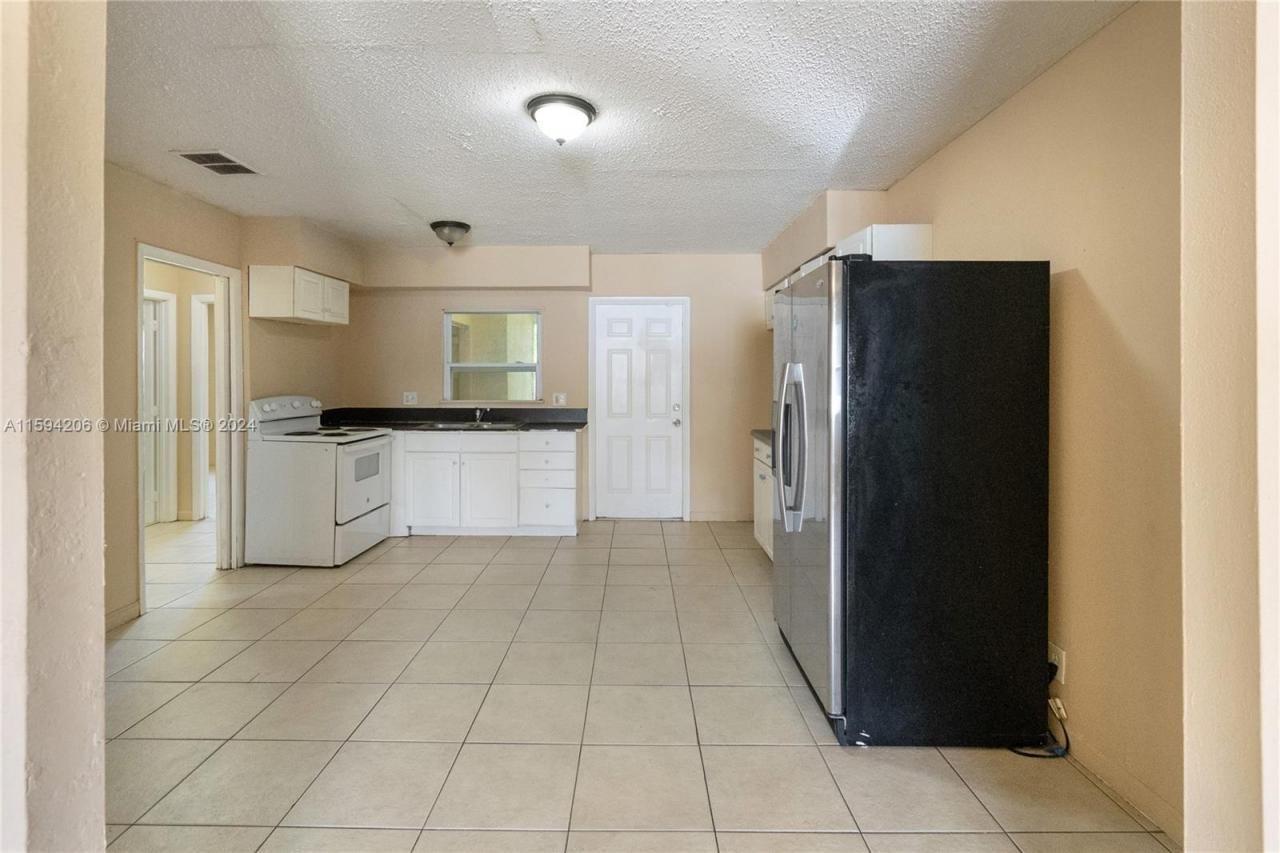 1440 NW 20th St, Unit B, Fort Lauderdale, FL 33311 Photo