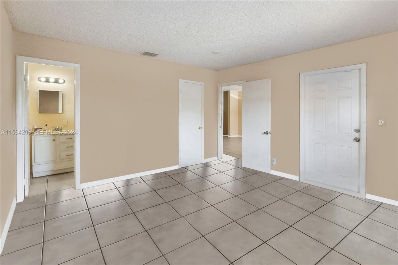 1440 NW 20th St, Unit B, Fort Lauderdale, FL 33311 Photo