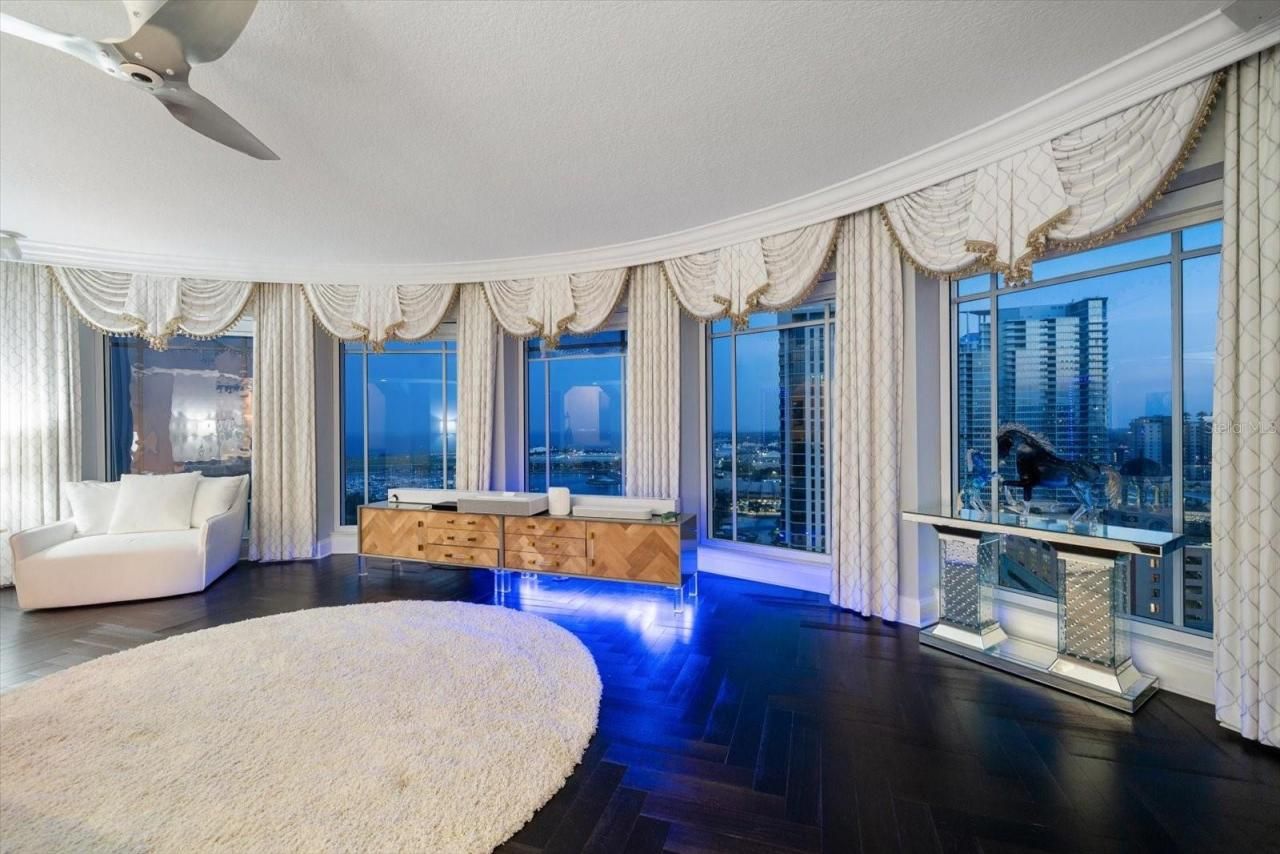 100 Beach Drive Ne, Unit 1900, Saint Petersburg, FL 33701 Photo