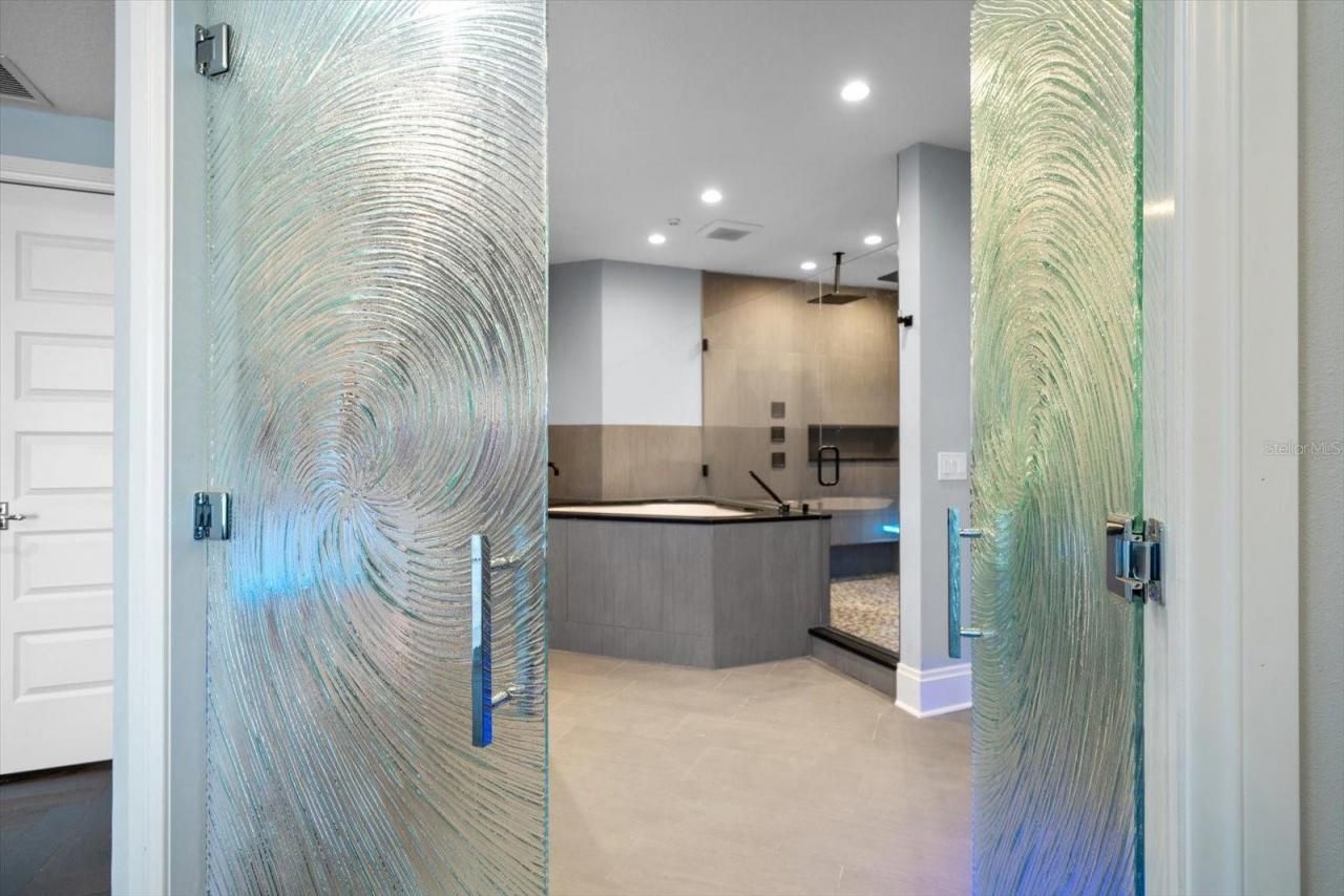 100 Beach Drive Ne, Unit 1900, Saint Petersburg, FL 33701 Photo