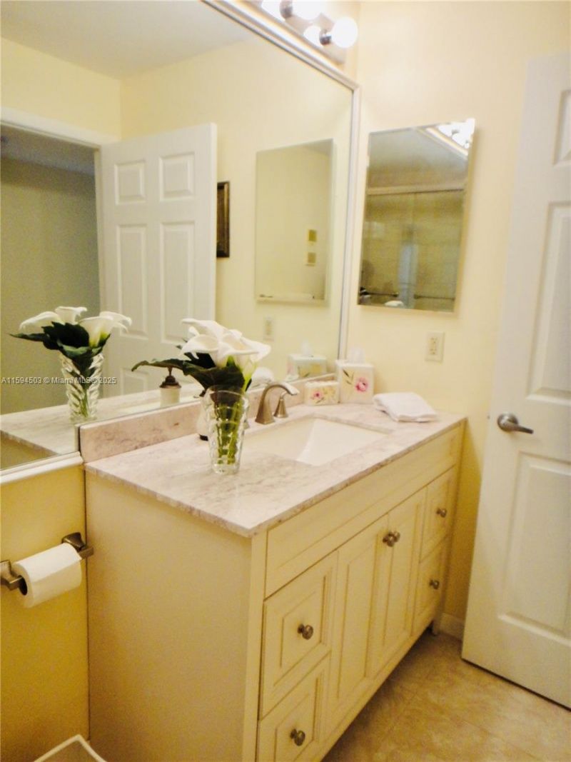 1102 Duncan Cir, Unit 104, Palm Beach Gardens, FL 33418 Photo