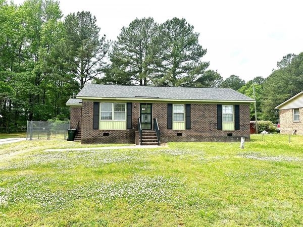 612 Dr Martin Luther King Jr Avenue, Enfield, NC 27823