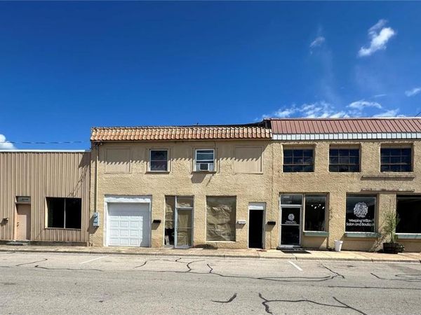 210 W SECOND Street, Lebanon, MO 65536