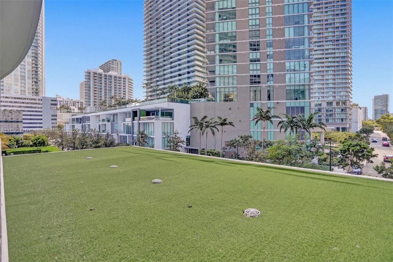 3131 NE 7th Ave, Unit 304, Miami, FL 33137 Photo