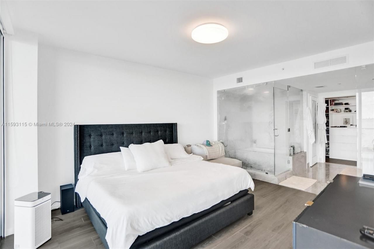 3131 NE 7th Ave, Unit 304, Miami, FL 33137 Photo