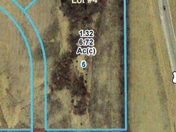 5415 N Pointe Drive, St Joseph, MO 64506