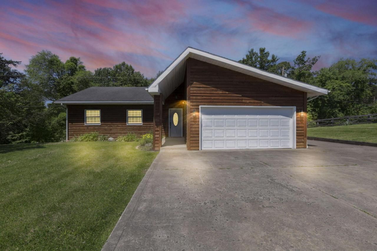 8941 State Route 664 N, Logan, OH 43138 Main Photo
