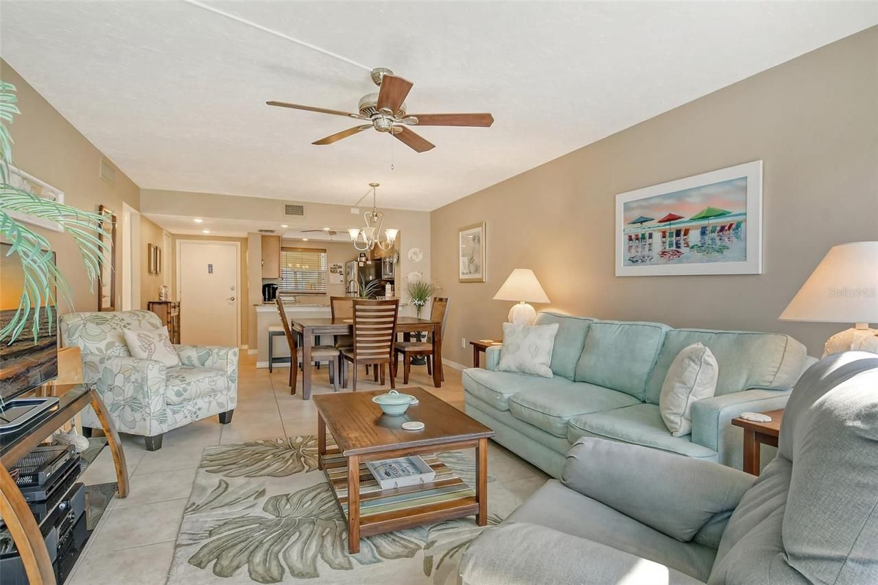 1300 N Portofino Drive, Unit 305, Sarasota, FL 34242 Photo