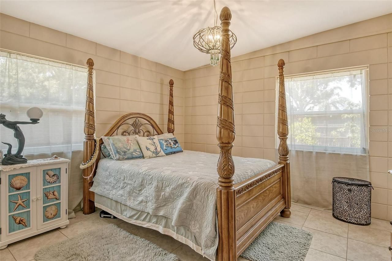 1300 N Portofino Drive, Unit 305, Sarasota, FL 34242 Photo