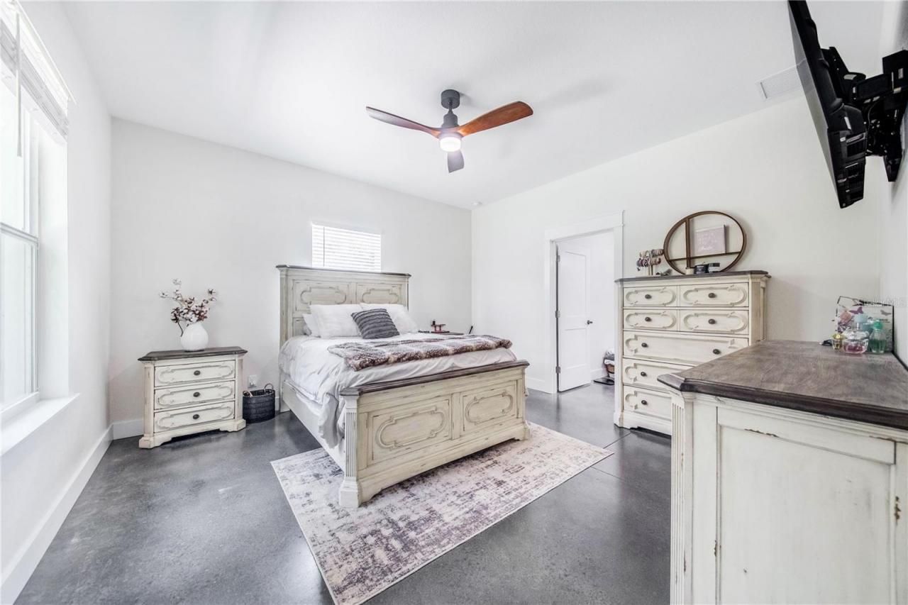 12510 Lake Hatchineha Road, Haines City, FL 33844 Photo