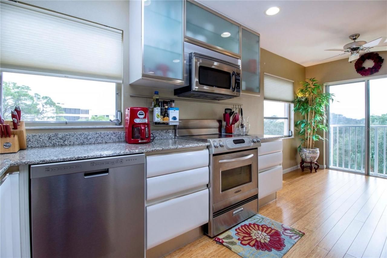 8625 Midnight Pass Road, Unit B508, Sarasota, FL 34242 Photo