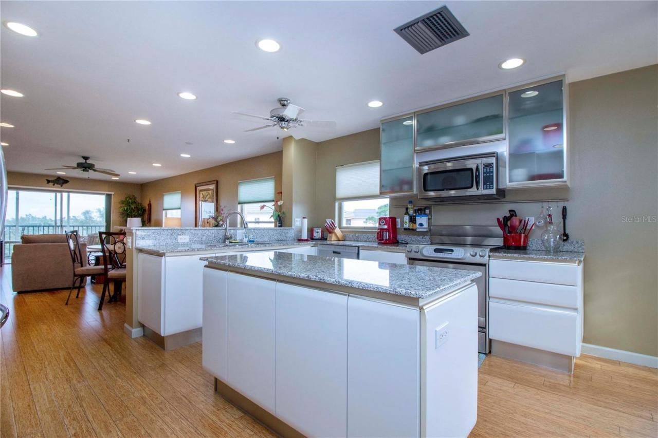 8625 Midnight Pass Road, Unit B508, Sarasota, FL 34242 Photo