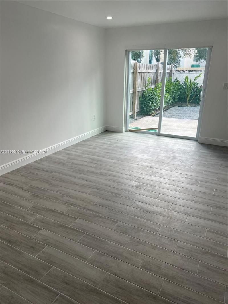 2050 SW 122nd Ave, Unit 22, Miami, FL 33175 Photo