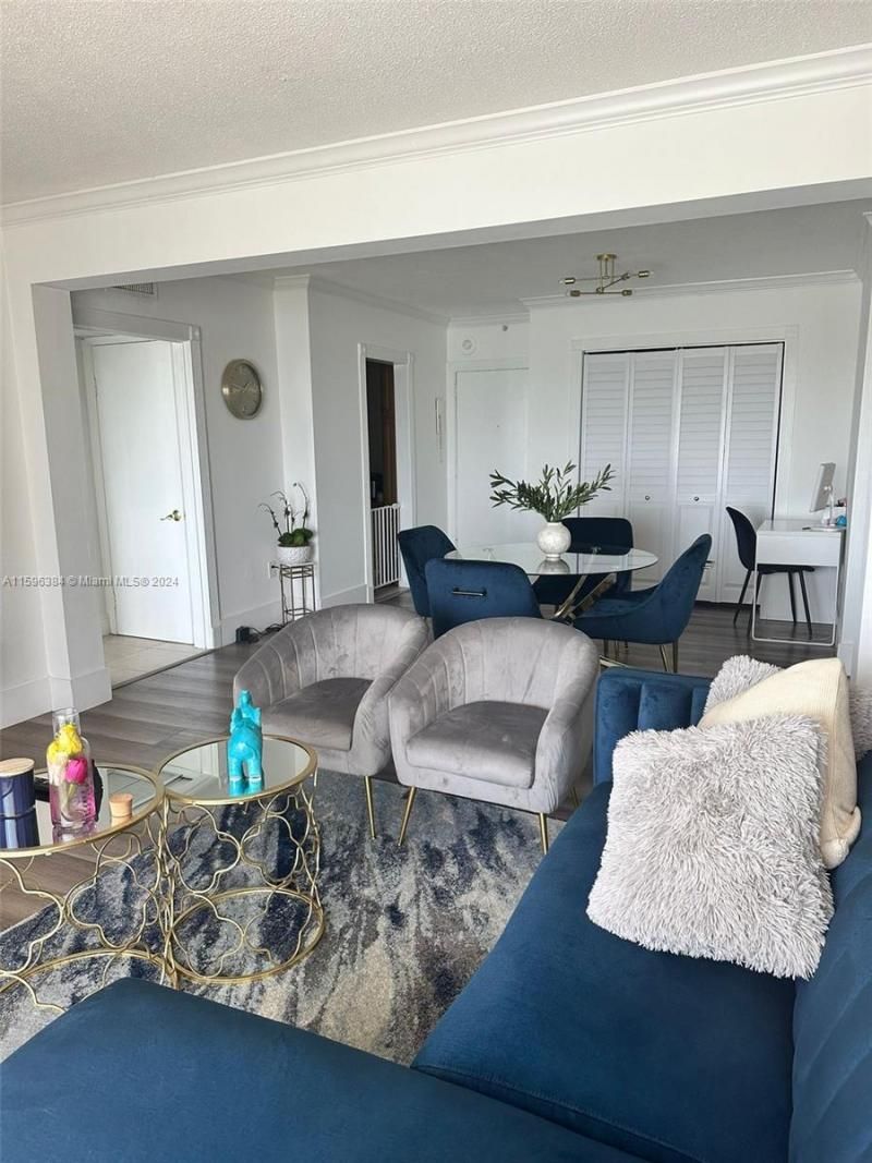 400 Kings Point Dr, Unit 307, Sunny Isles Beach, FL 33160 Photo