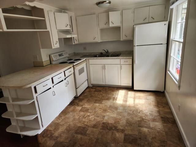 5814 Robinson Street Photo 7