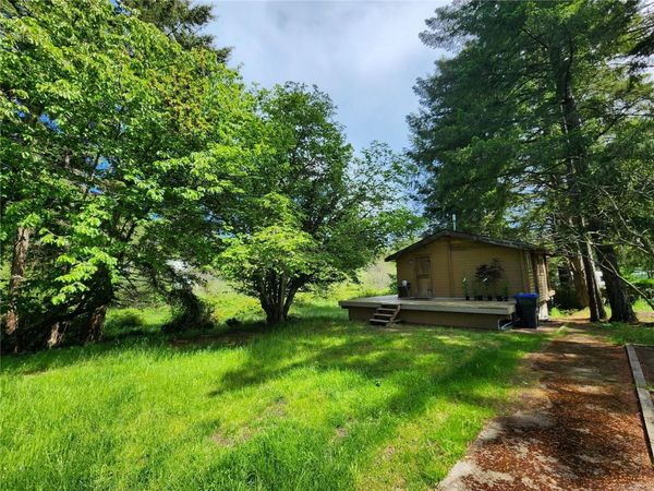 605 South Rd, Gabriola Island, BC V0R 1X3