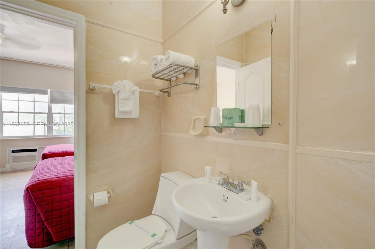 1680 E James Ave, Miami Beach, FL 33139 Photo