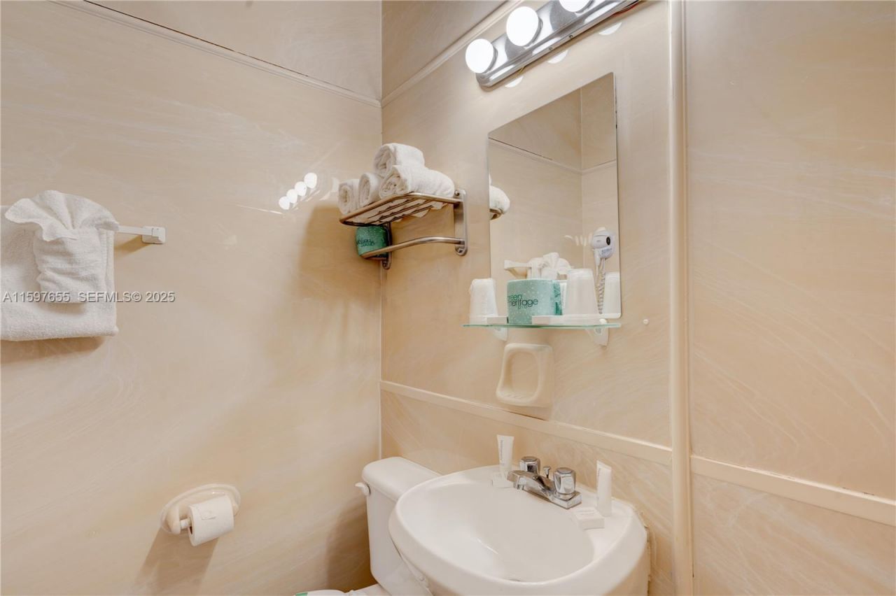 1680 E James Ave, Miami Beach, FL 33139 Photo