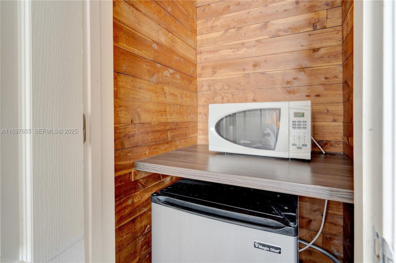 1680 E James Ave, Miami Beach, FL 33139 Photo